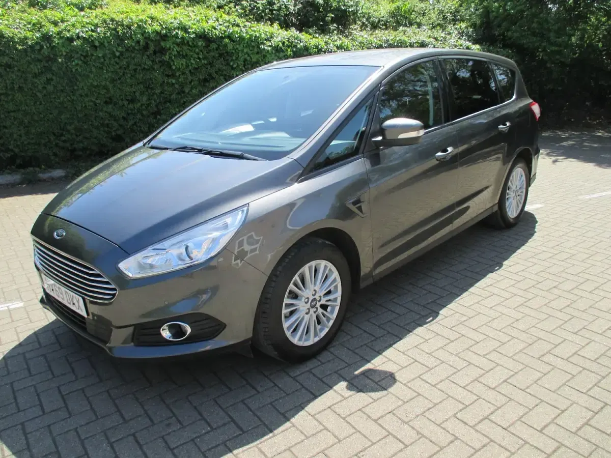 Used Ford S-MAX Zetec 150 HP (110 kW) 2019 Grey MPV