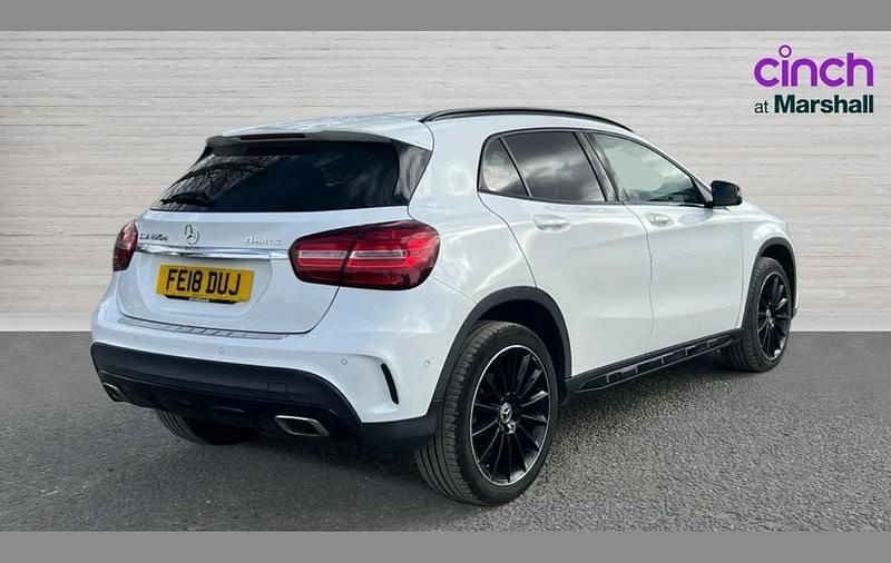 Used Mercedes GLA220 AMG Line Premium 174 HP (127 kW) 2018 White SUV