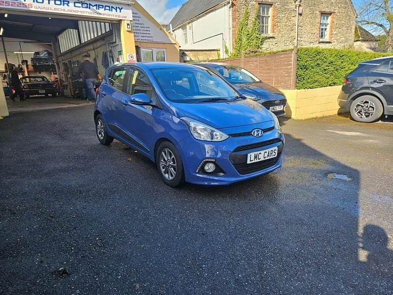 Usado Hyundai i10 Premium 87 HP (63 kW) 2015 Azul Citadino