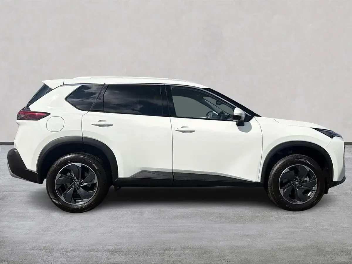 New Nissan X-Trail N-Connecta 163 HP (119 kW) 2026 White SUV