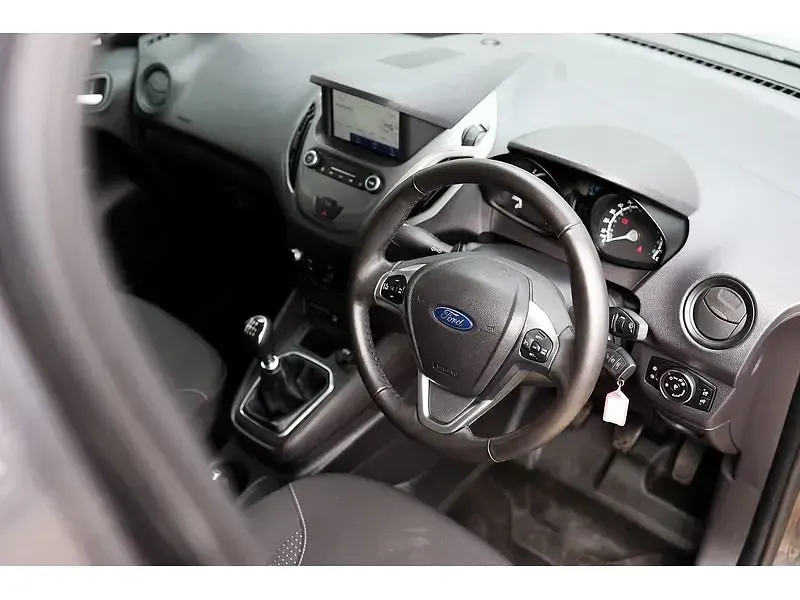 Usado Ford Transit Limited 100 CV (73 kW) 2023 Gris Van