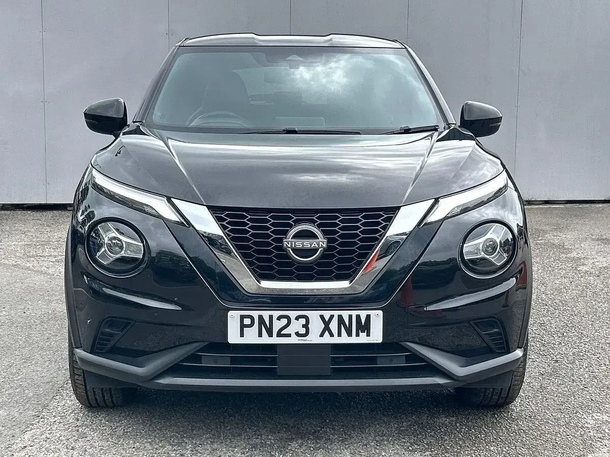 Usado Nissan Juke N-Connecta 114 HP (83 kW) 2023 Preto SUV