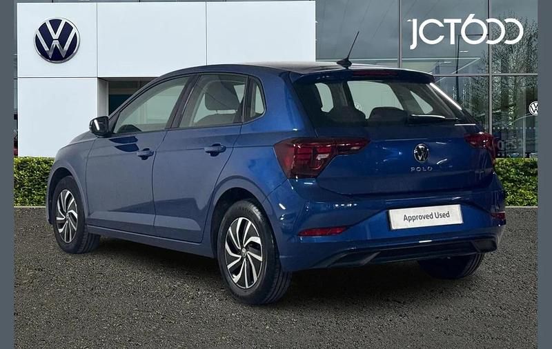Used VW Polo Life 95 HP (69 kW) 2023 Blue Hatchback