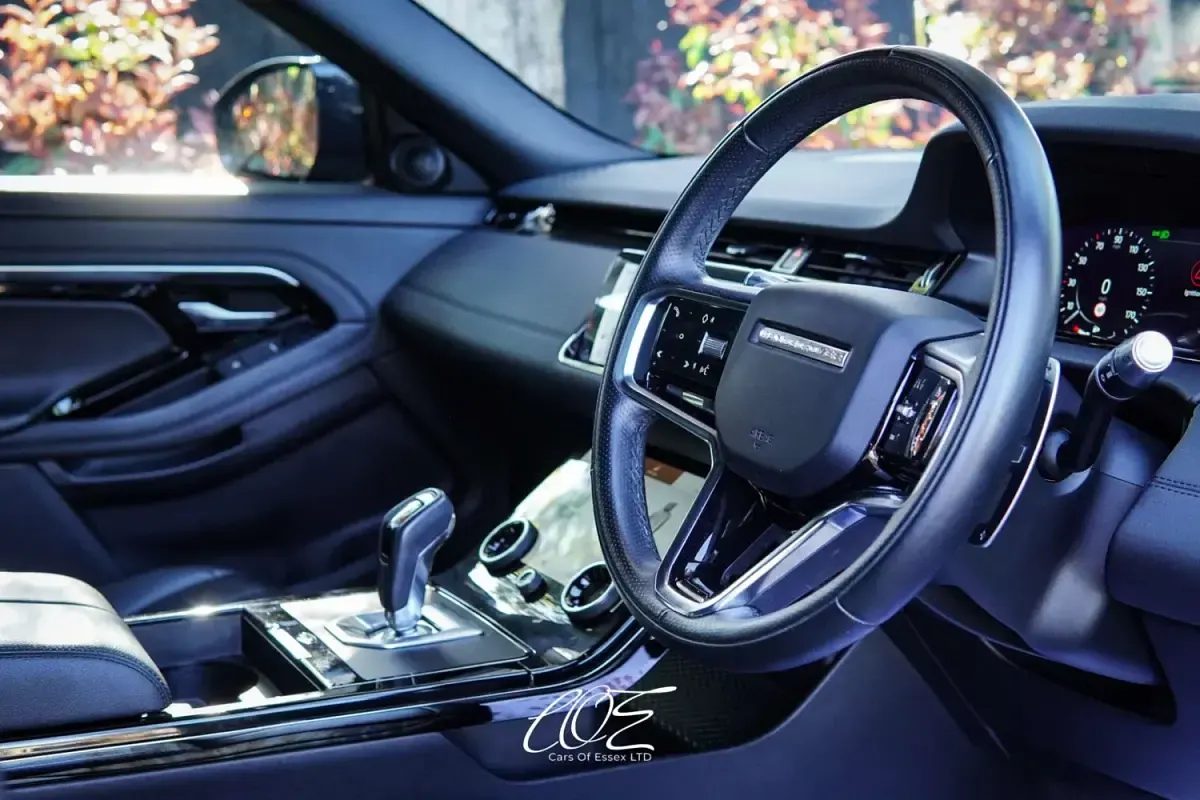 Begagnad Land Rover Range Rover R-Dynamic 2021 Svart SUV