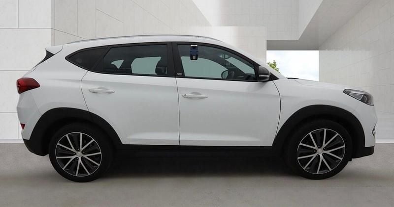 Usado Hyundai Tucson GO! 177 HP (130 kW) 2018 Branco SUV