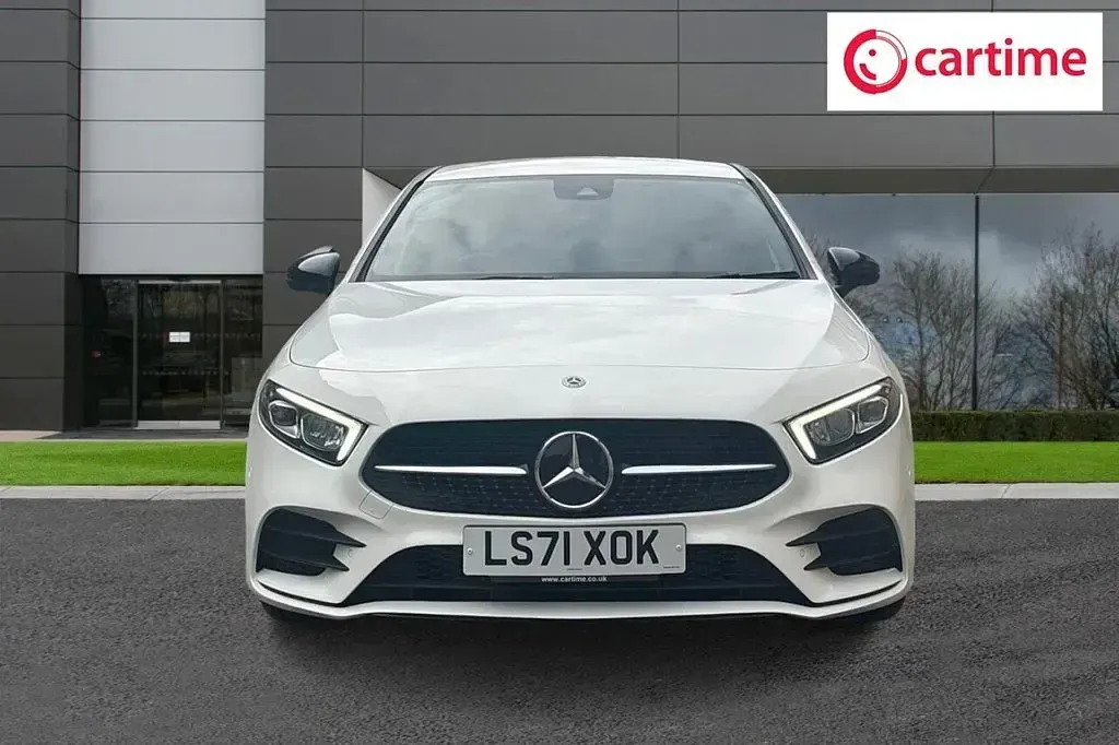 Used Mercedes A180 Executive 116 HP (85 kW) 2021 White Sedan
