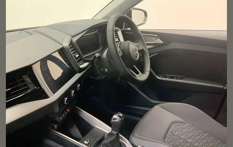 Used Audi A1 Sport 113 HP (83 kW) 2025 Grey SUV