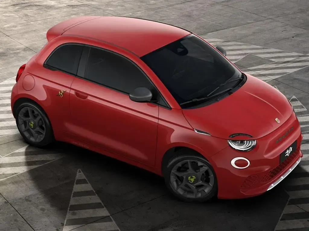 Używany Abarth 500e 114 kW (155 KM) 2024 Niebieski Hatchback