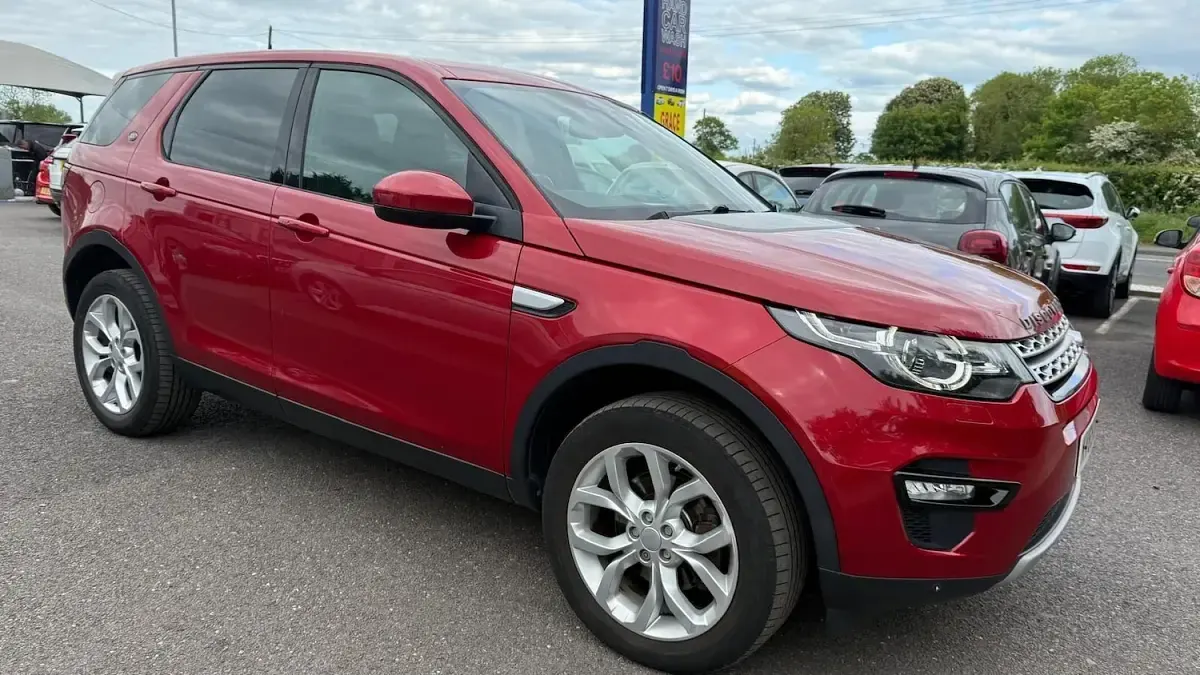 Used Land Rover Discovery Sport HSE 180 HP (132 kW) 2015 Red SUV