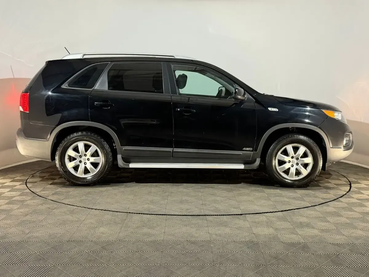 Begagnad Kia Sorento 200 HK (147 kW) 2010 Svart SUV