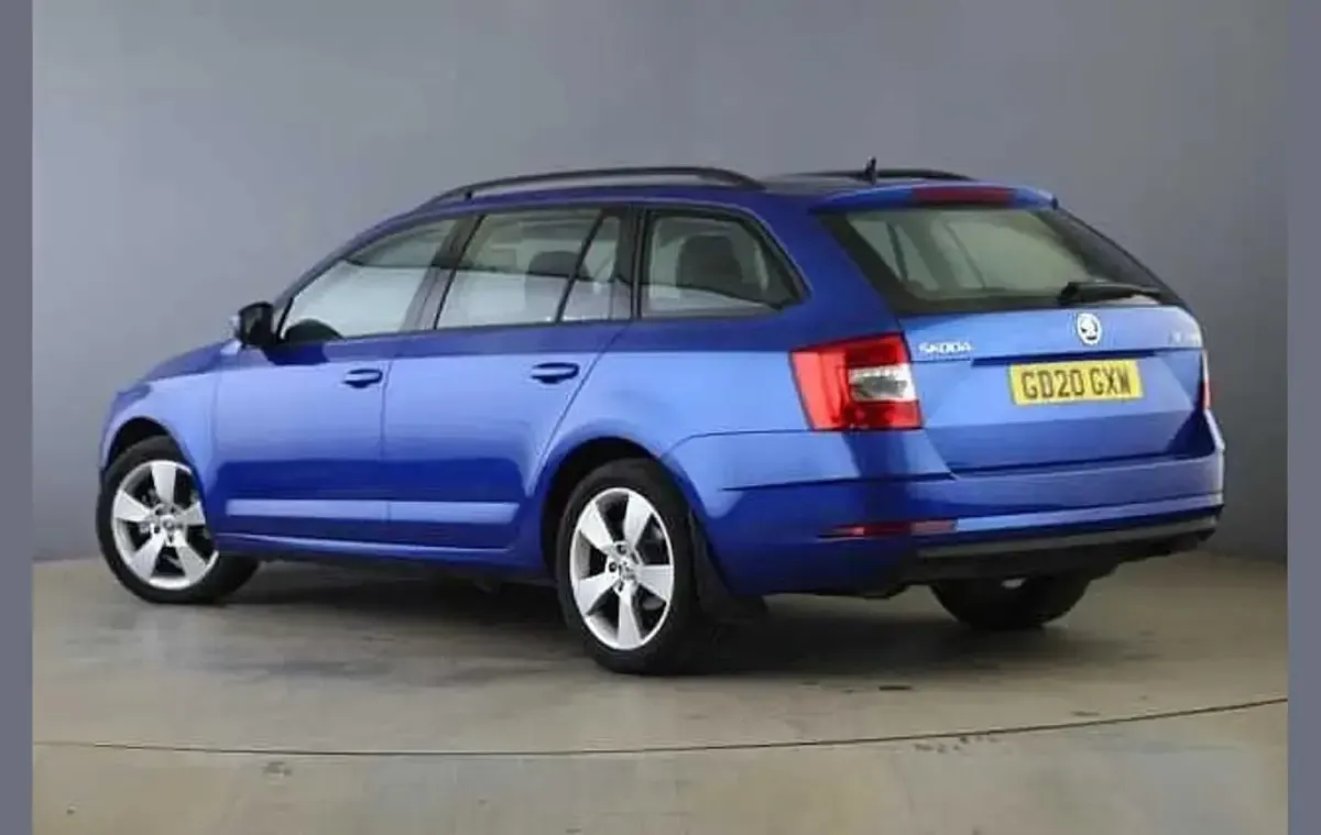 Used Skoda Octavia SE Drive 147 HP (108 kW) 2020 Race blue metallic Estate
