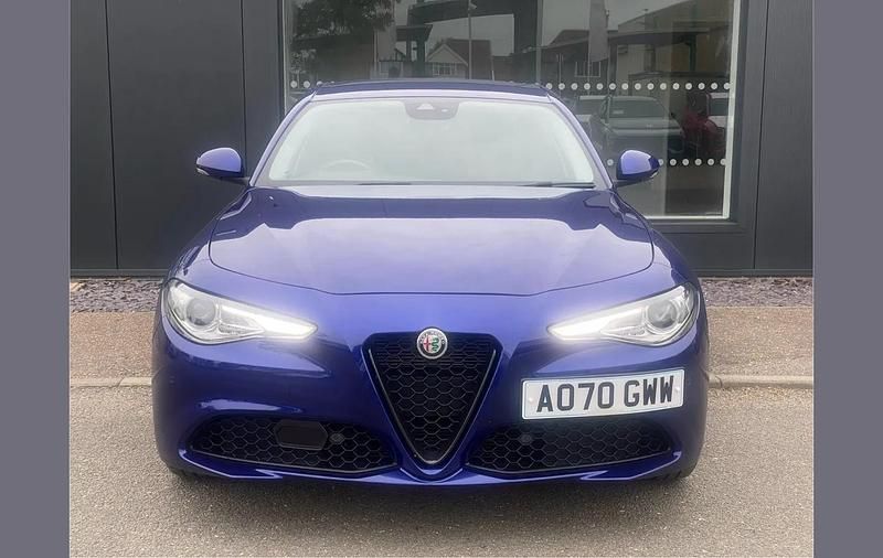 Used Alfa Romeo Giulia Sprint 280 HP (205 kW) 2020 Blue Sedan