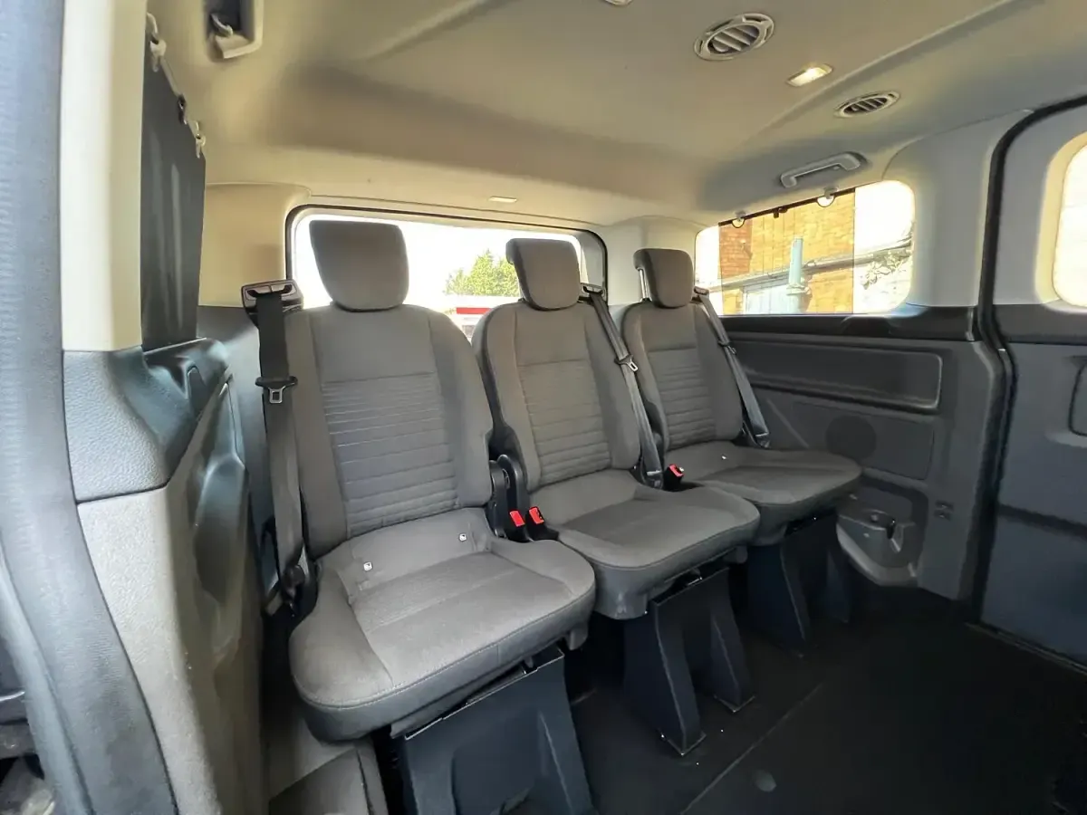 Used Ford Tourneo Custom Titanium 130 HP (95 kW) 2022 Grey Van