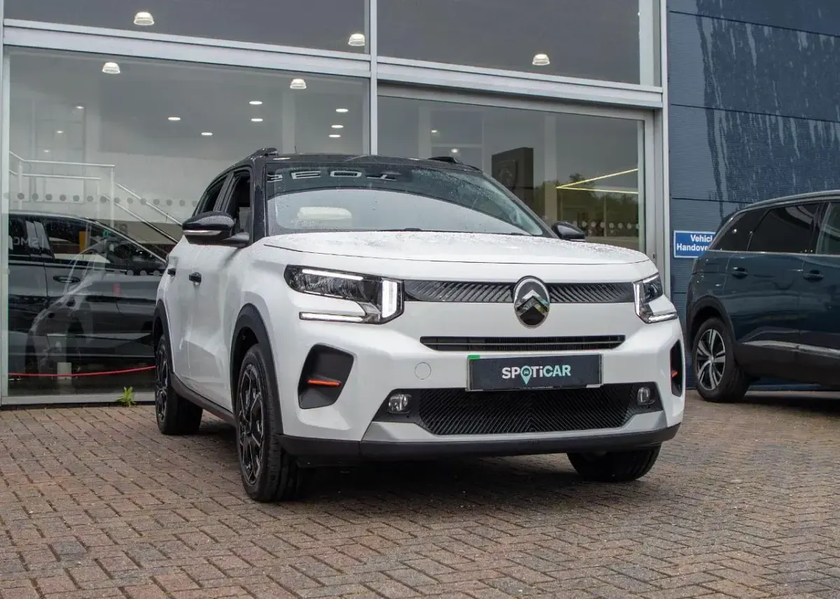Used Citroën e-C3 81 kW (111 HP) 2025 White Hatchback
