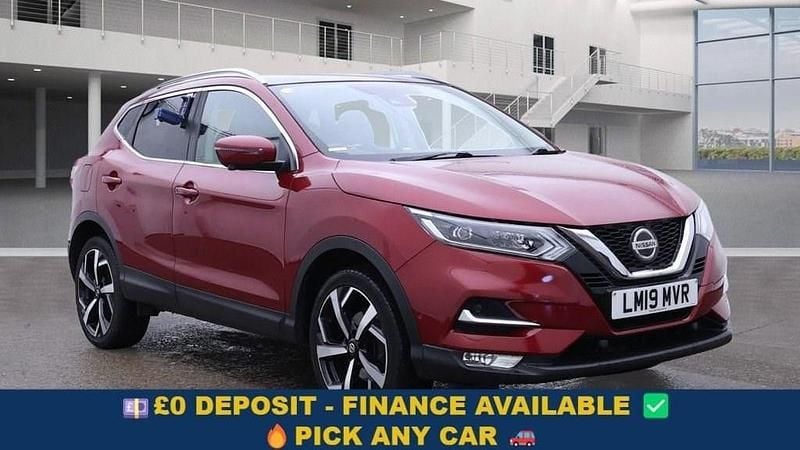 Red Used 2019 Nissan Qashqai S SUV | £10,299 (Fair price) - Image 1/4