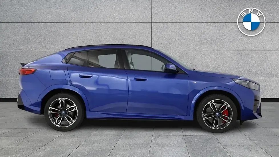 Used BMW iX2 M Sport 147 kW (201 HP) 2025 Blue SUV