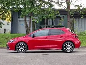 Used Toyota Corolla Sport 140 HP (102 kW) 2023 Red Hatchback