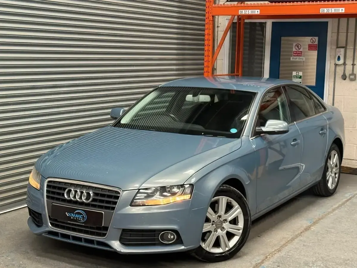 Used Audi A4 2010 Blue Sedan