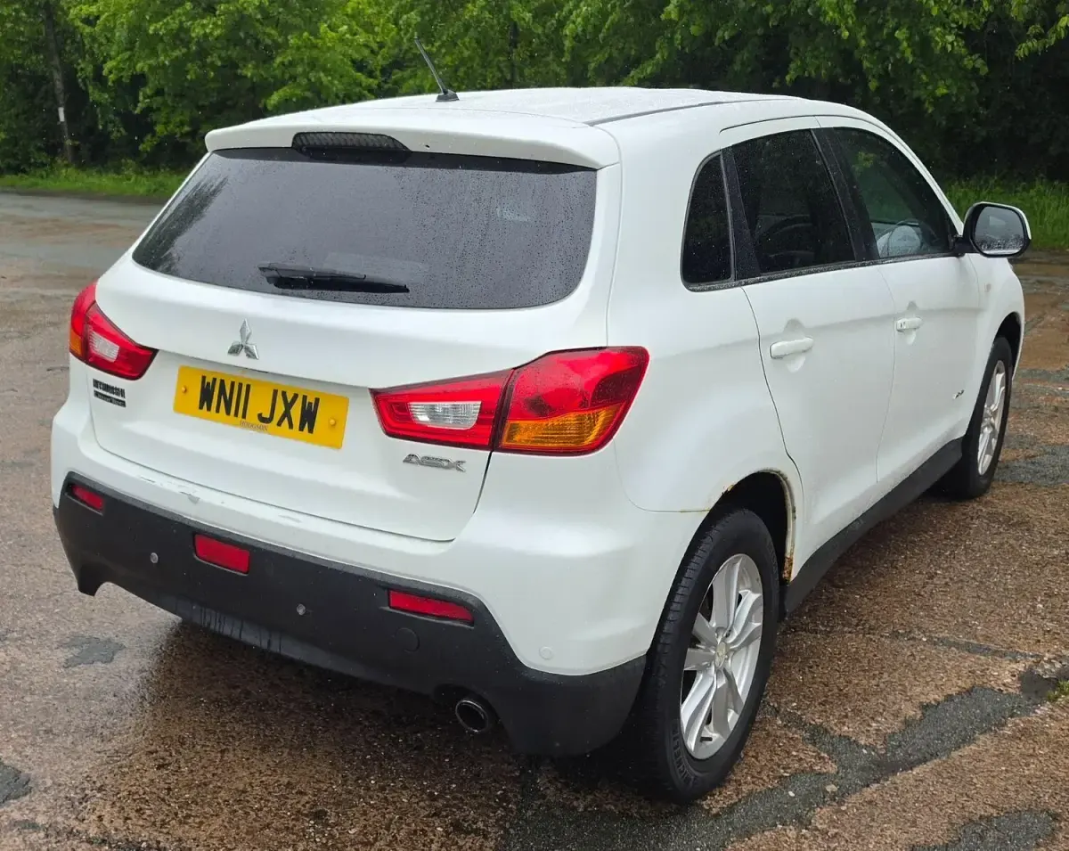 Used Mitsubishi ASX 2011 White SUV