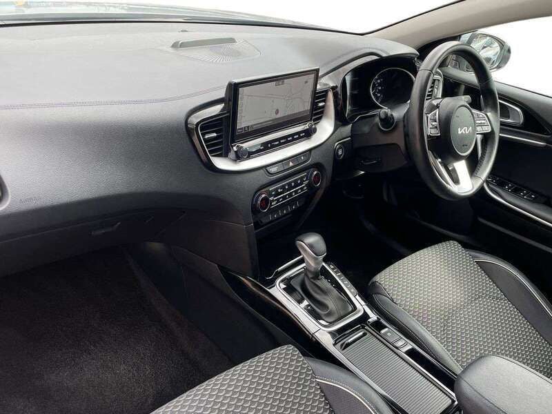 Image 2/4
