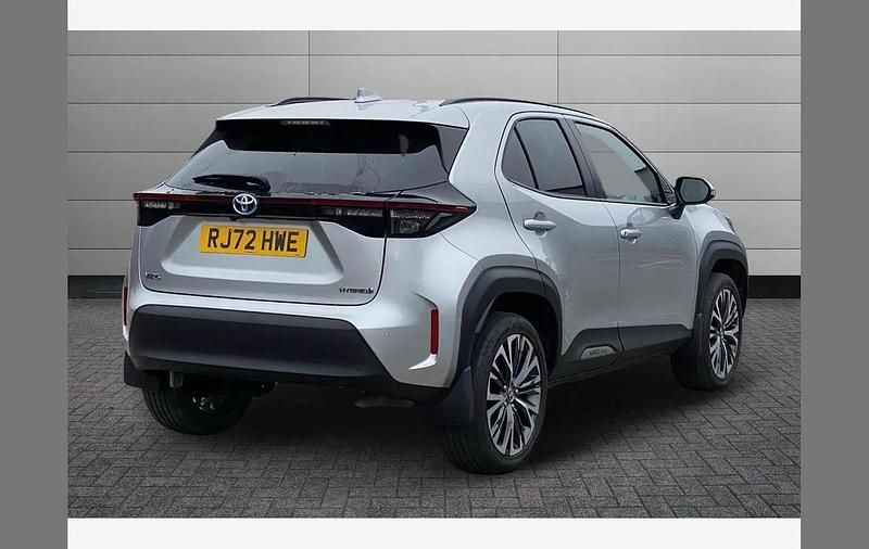 Used Toyota Yaris Cross 116 HP (85 kW) 2022 Silver SUV