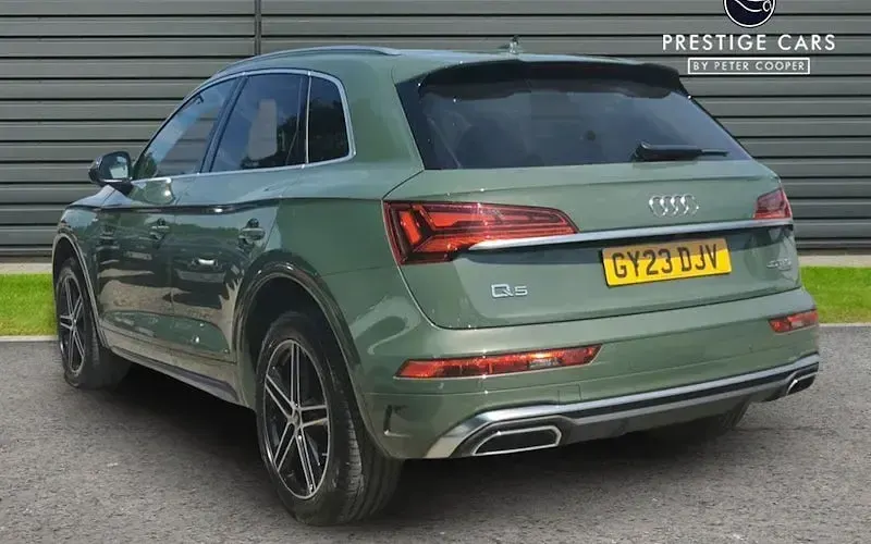 Used Audi Q5 S-Line 265 HP (194 kW) 2023 Green SUV