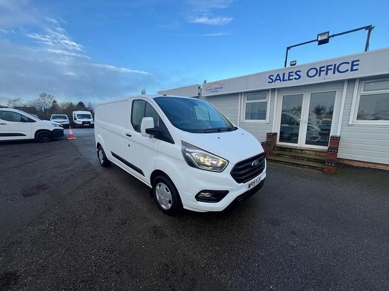 White Used 2019 Ford Transit Custom Trend Van | £7,980 (Fair price) - Image 1/4