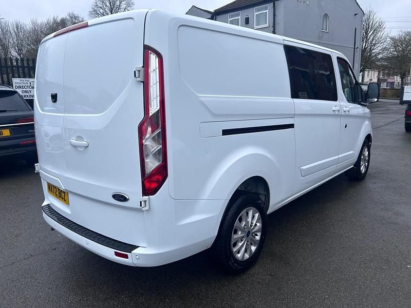 Used Ford Transit Custom Limited 130 HP (95 kW) 2022 White Van