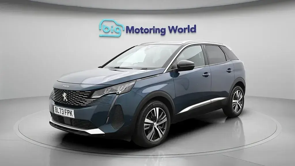 Gebraucht Peugeot 3008 Allure 130 PS (95 kW) 2024 Blau SUV