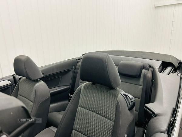 Used VW Golf Cabriolet SE 105 HP (77 kW) 2014 Mauve/purple Cabriolet