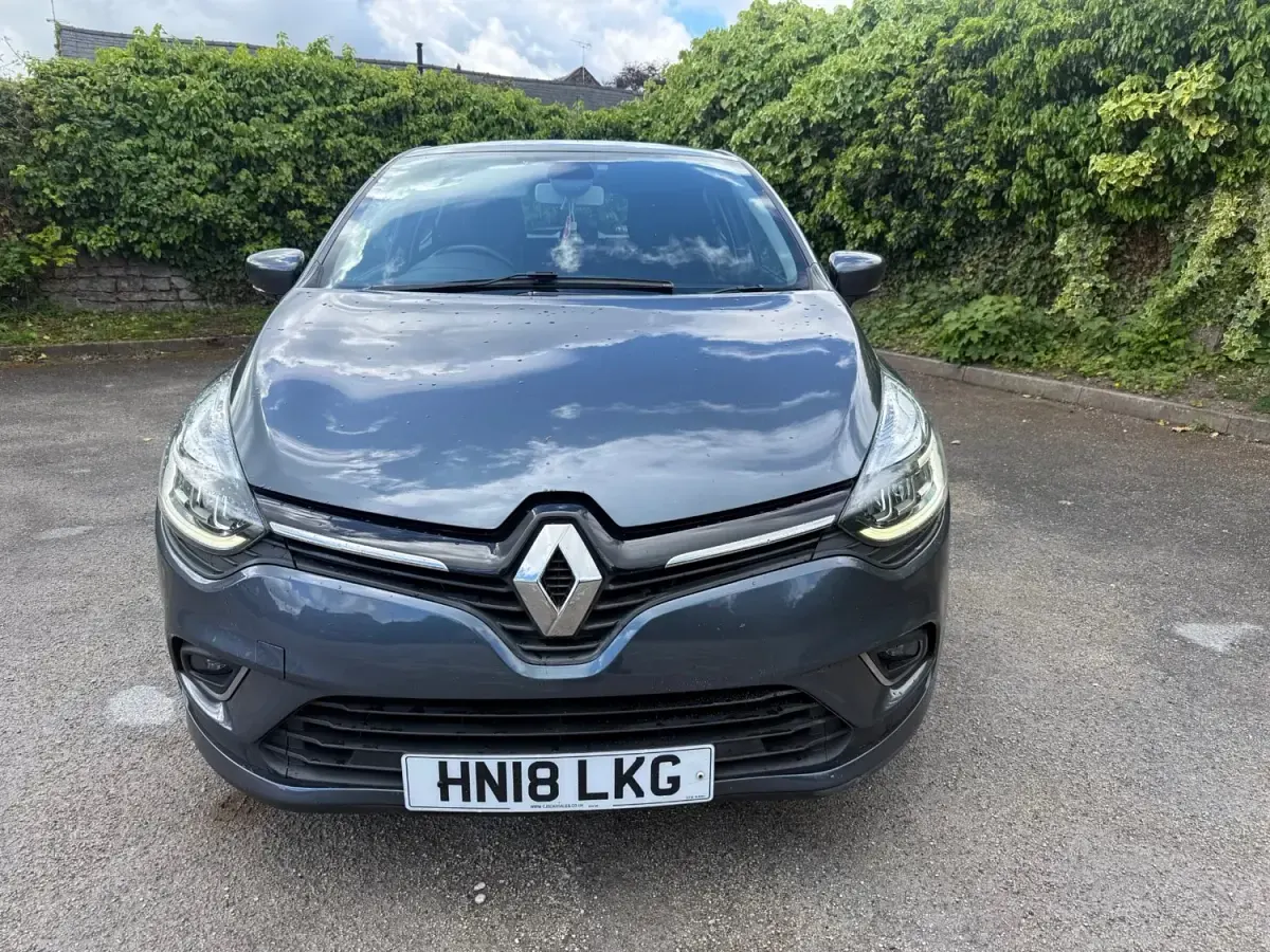 Usado Renault Clio IV Dynamique 90 HP (66 kW) 2018 Cinzento Citadino