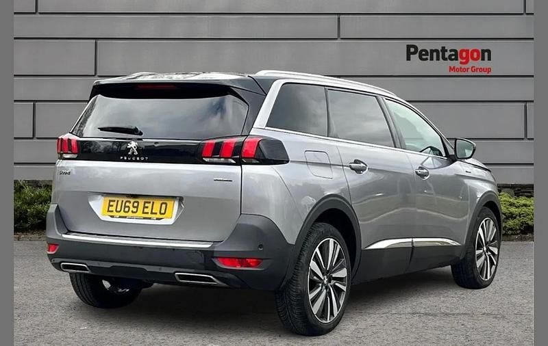 Used Peugeot 5008 Premium 130 HP (95 kW) 2019 Grey MPV