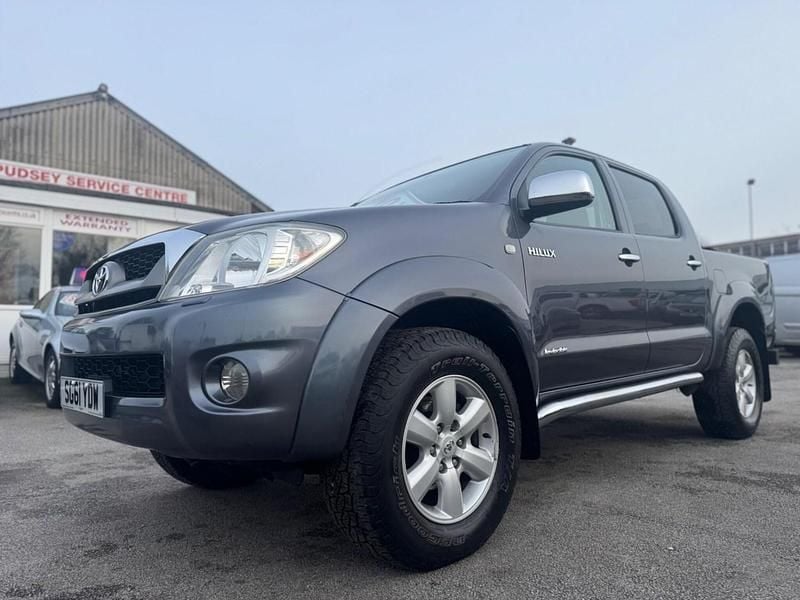 Used Toyota HiLux 2011 Grey Pickup