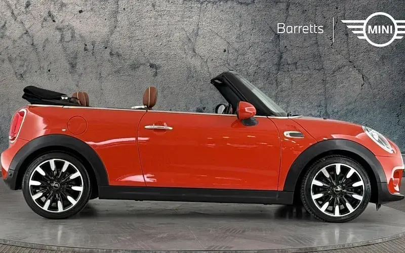 Używany Mini Cooper Cabriolet Exclusive 136 KM (100 kW) 2020 Kabriolet