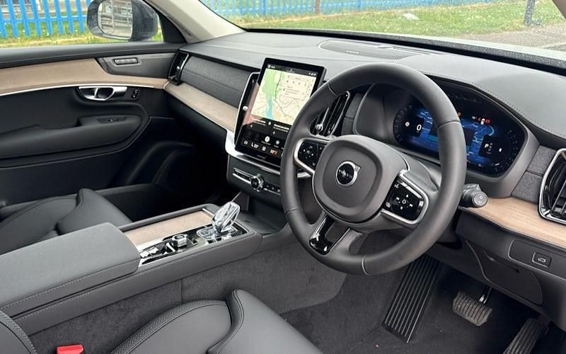 New Volvo XC90 Plus 250 HP (183 kW) 2025 Vapour grey SUV