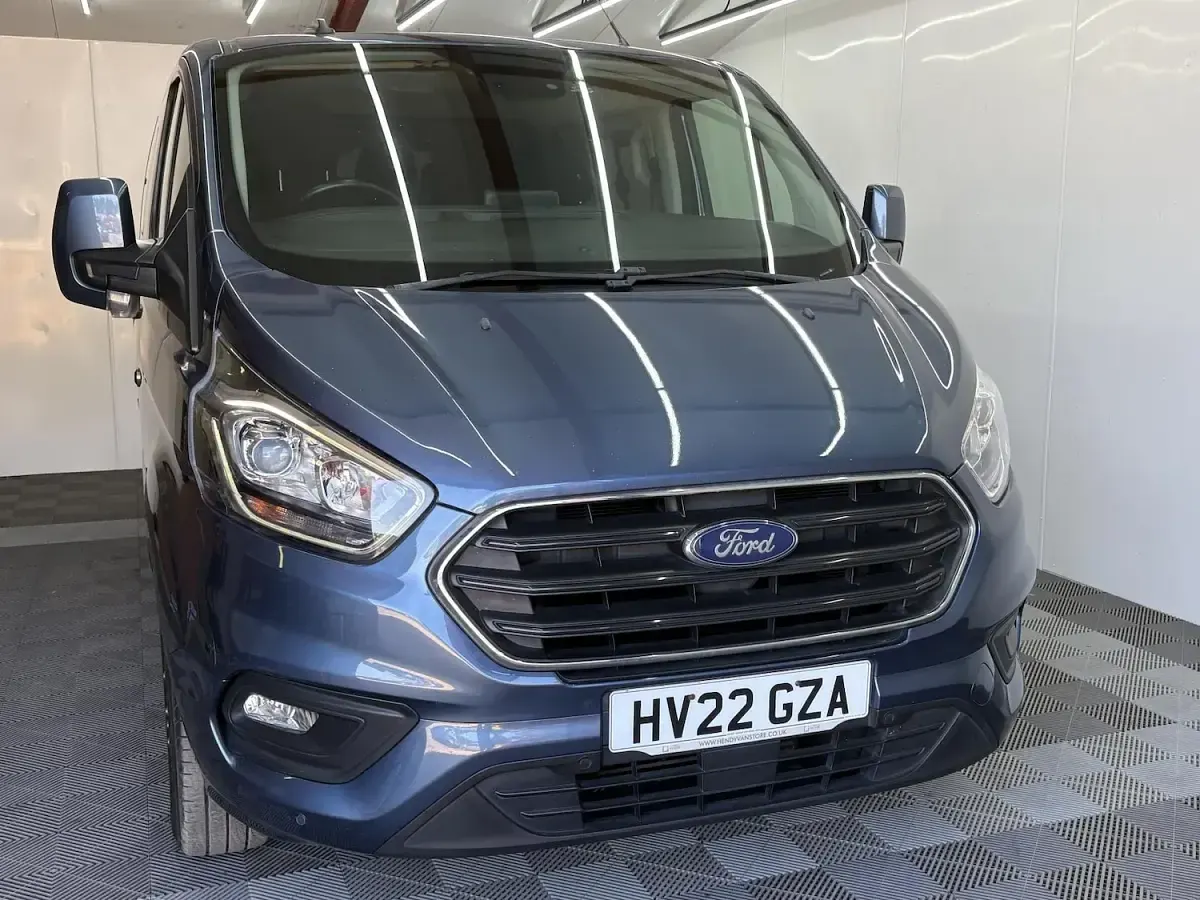 Used Ford 300 Limited 2022 Blue Van