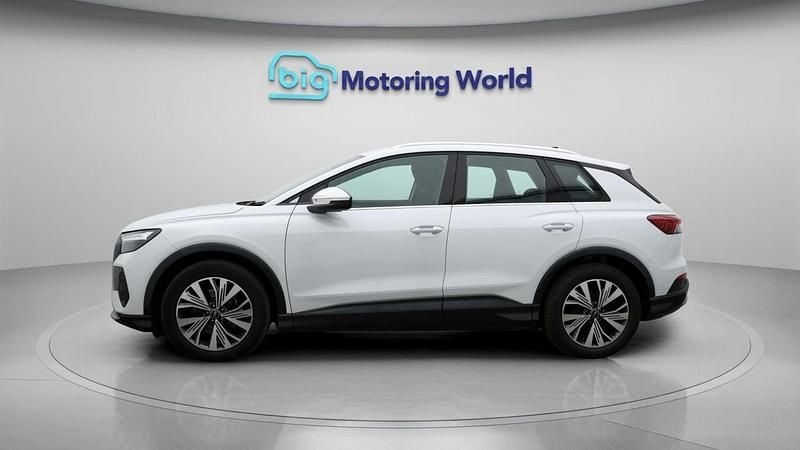 Used Audi Q4 e-tron Sport 125 kW (170 HP) 2022 White SUV