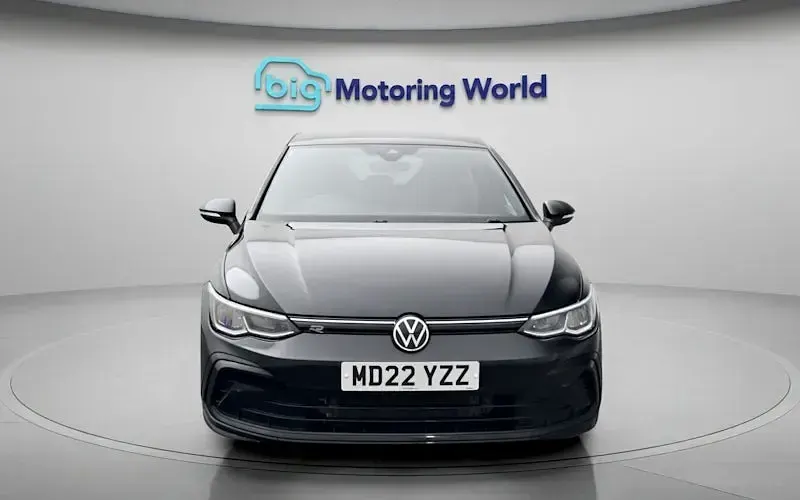 Used VW Golf VIII R-line 131 HP (96 kW) 2024 Hatchback