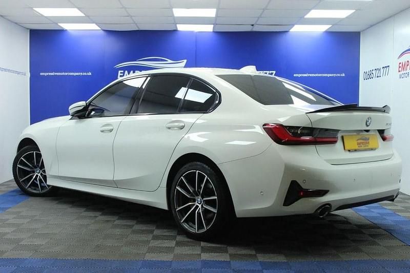 Used BMW 320 Sport Line 190 HP (139 kW) 2019 White Sedan