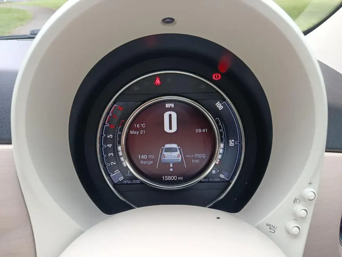 Used Fiat 500 Dolcevita 70 HP (51 kW) 2021 White Hatchback
