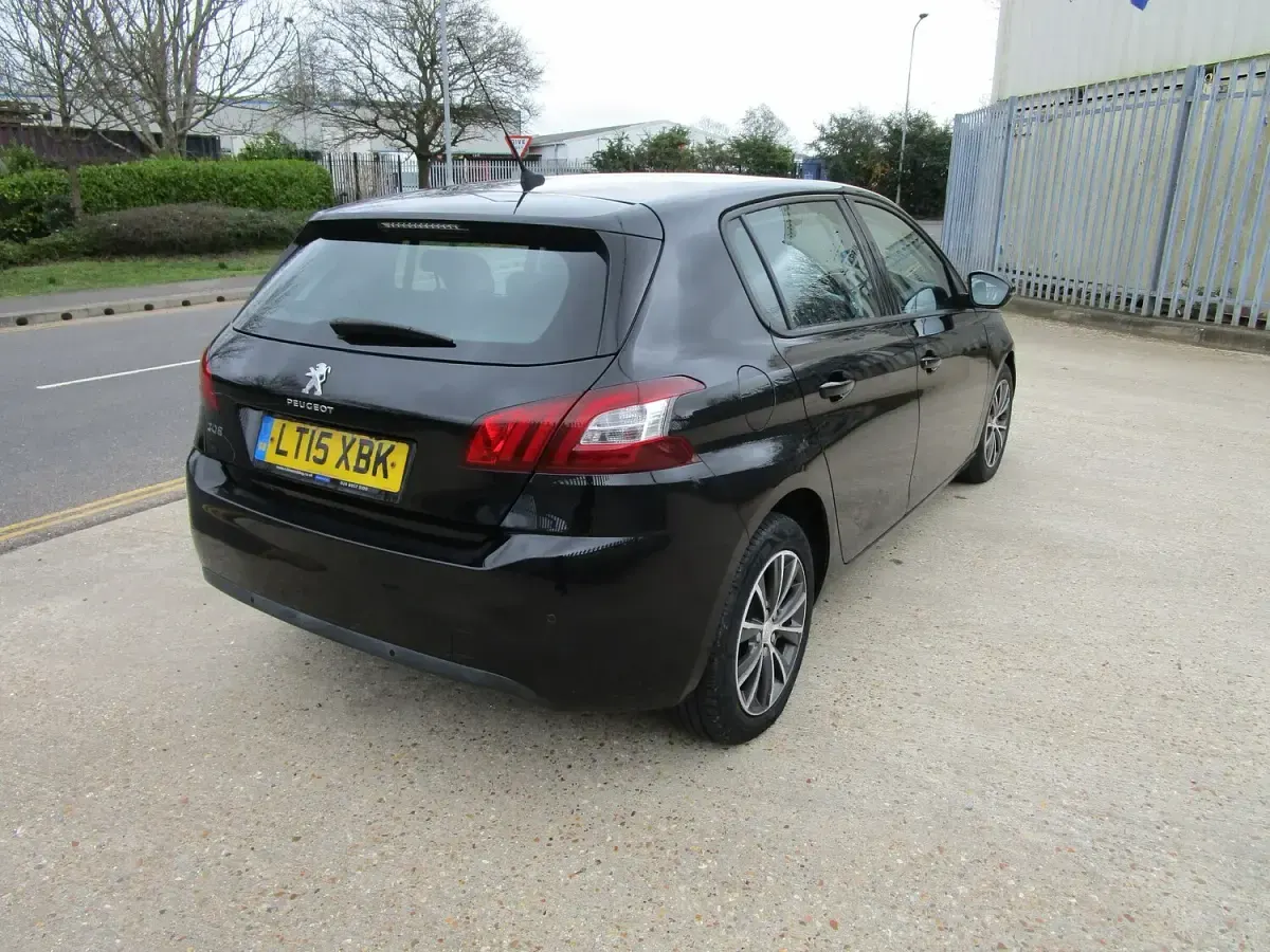 Used Peugeot 308 Active 110 HP (80 kW) 2015 Black Hatchback
