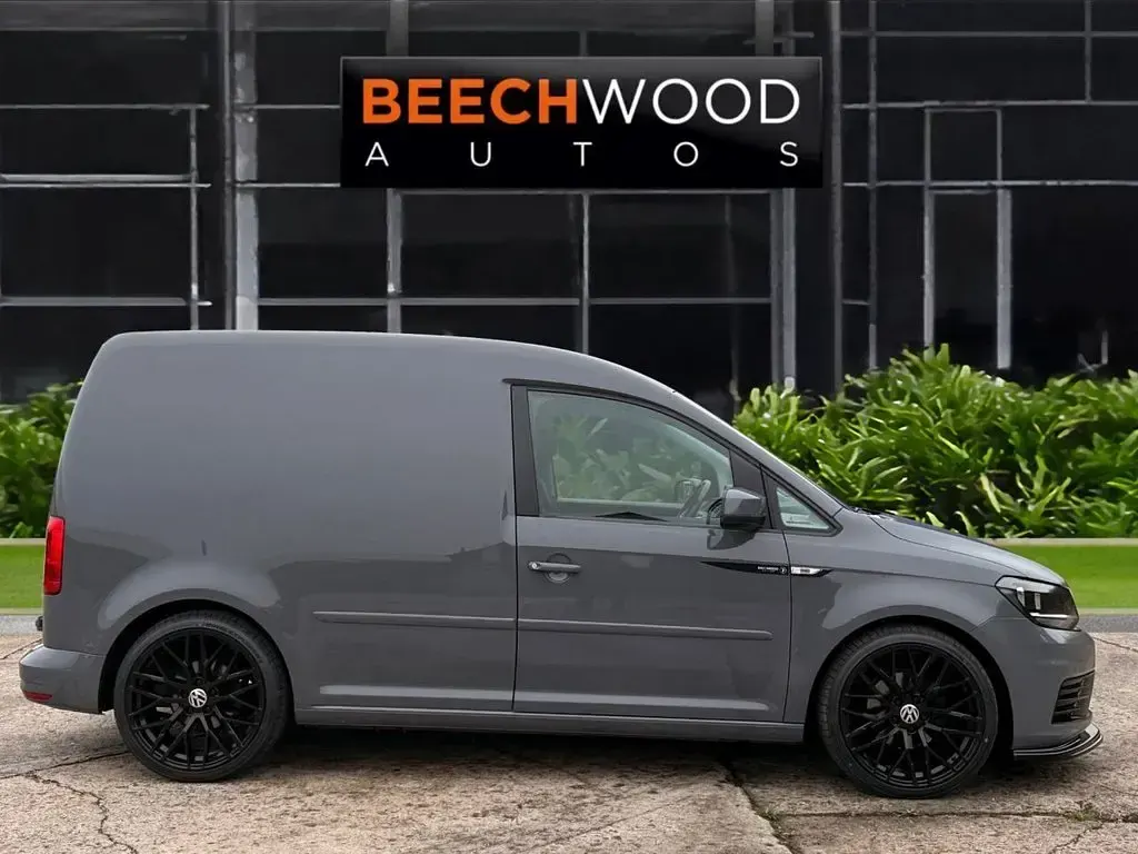 Used VW Caddy Trendline 122 HP (89 kW) 2018 Grey MPV