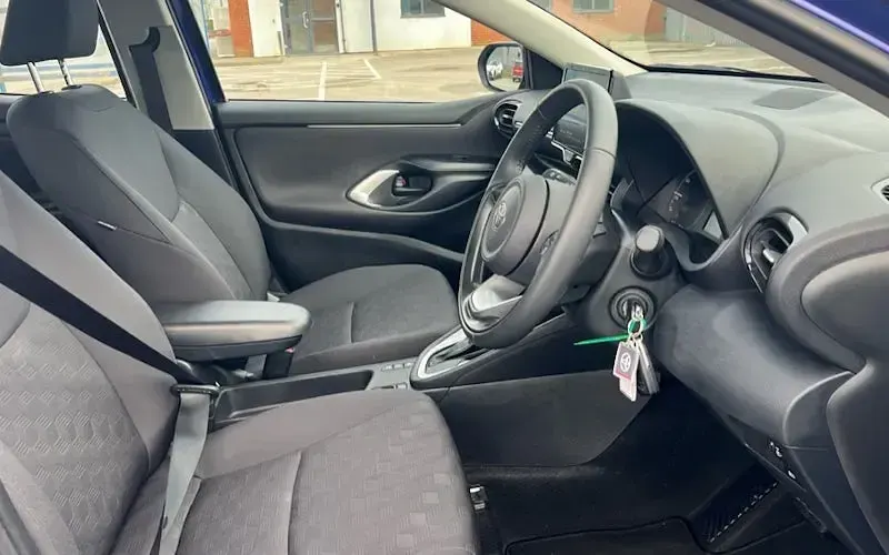 Used Toyota Yaris 116 HP (85 kW) 2025 Blue Hatchback