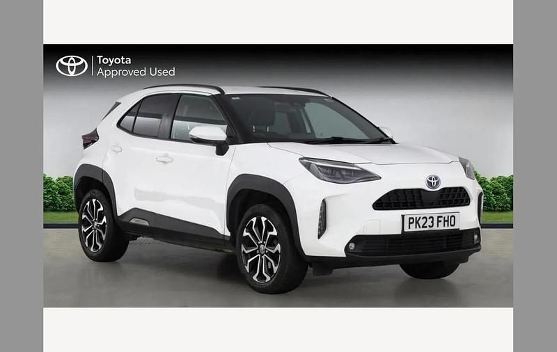 Used Toyota Yaris Cross Design 113 HP (83 kW) 2023 White SUV