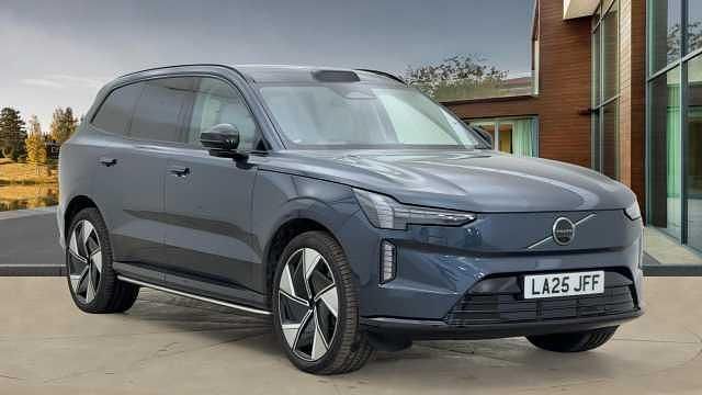 Used 2025 Volvo EX90 Performance SUV | £75,000 (Good price) - Image 1/4