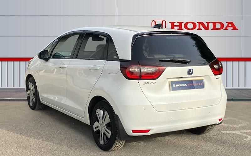 Used Honda Jazz Hybrid 109 HP (80 kW) 2021 Platinum white Hatchback