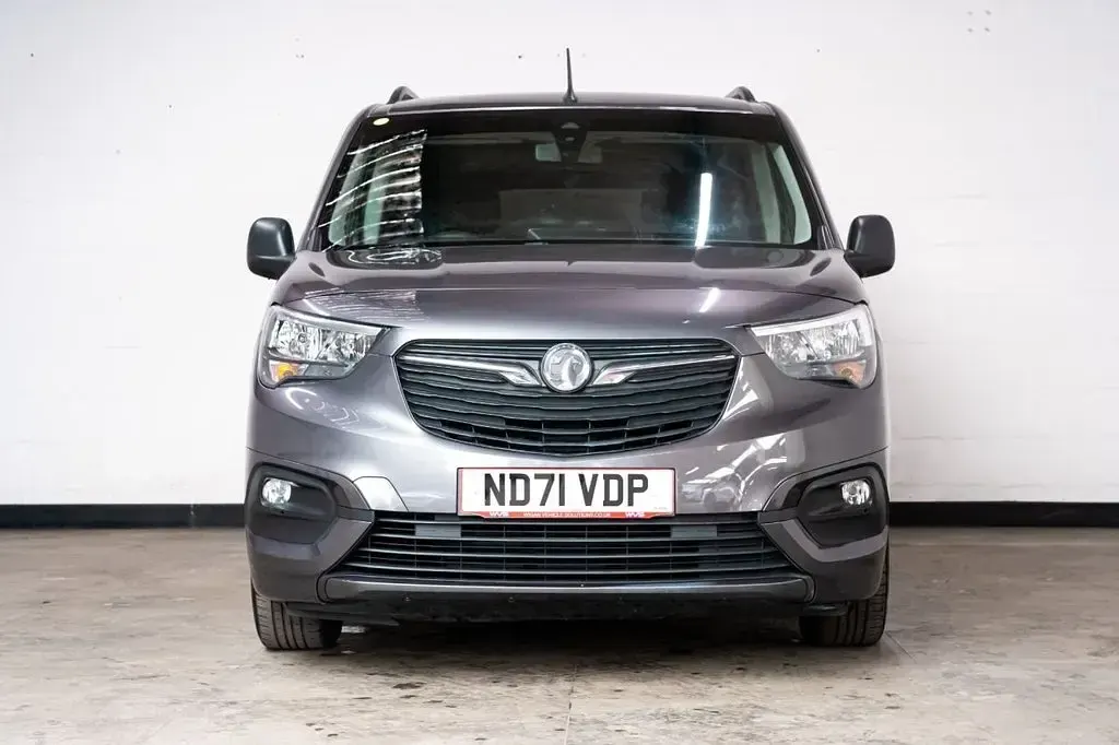 Used Vauxhall Combo Edition 110 HP (80 kW) 2021 Grey MPV