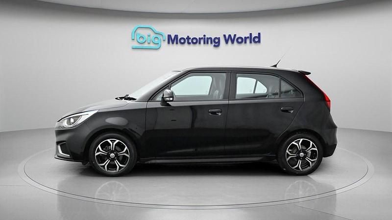 Usado MG MG3 Exclusive 2022 Negro Utilitario