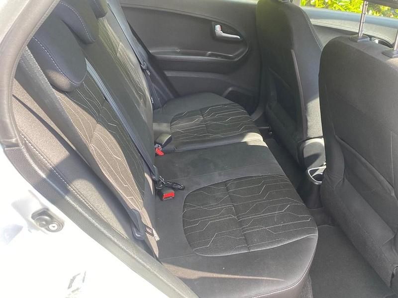 Used Kia Picanto 84 HP (61 kW) 2014 Silver Hatchback