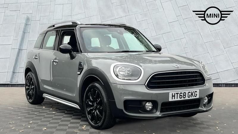 Grey Used 2018 Mini Cooper Countryman Classic SUV | £14,699 (Fair price) - Image 1/4